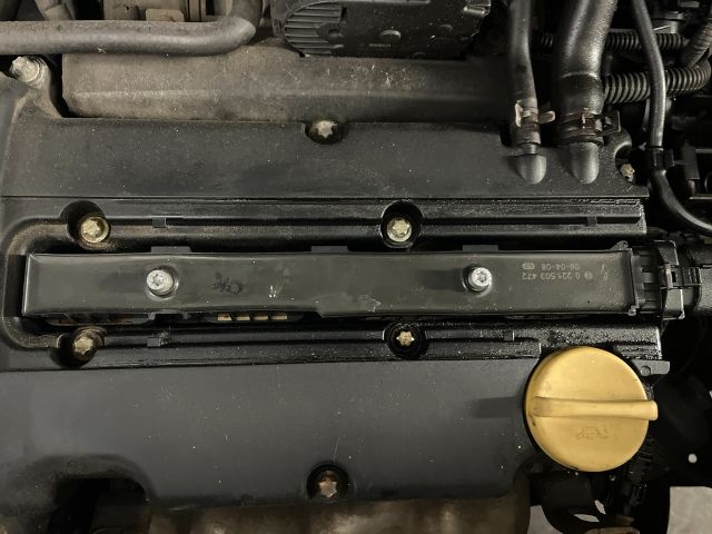 bontott OPEL MERIVA A Hátsó középső Ülés