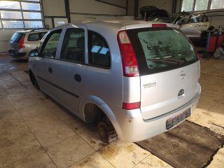 bontott OPEL MERIVA A Hátsó Lökhárító (Üresen)