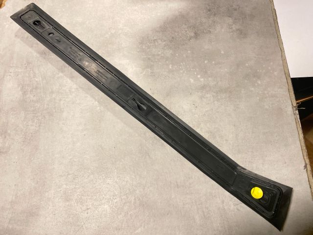 bontott OPEL MERIVA A Jobb B Oszlop Burkolat