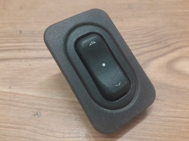 bontott OPEL MERIVA A Jobb első Ablakemelő Kapcsoló