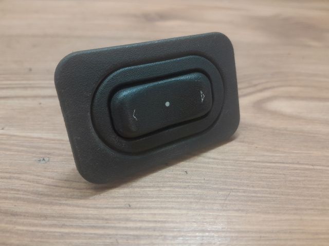 bontott OPEL MERIVA A Jobb első Ablakemelő Kapcsoló