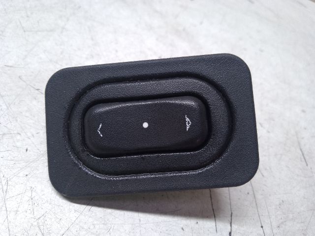 bontott OPEL MERIVA A Jobb első Ablakemelő Kapcsoló