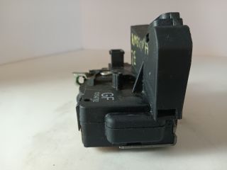 bontott OPEL MERIVA A Jobb első Ajtózár