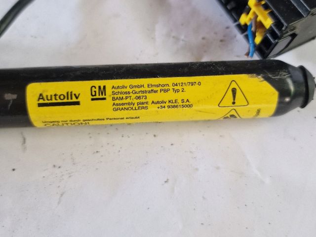 bontott OPEL MERIVA A Jobb első Övfeszítő