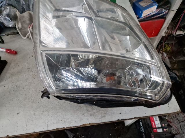 bontott OPEL MERIVA A Jobb Fényszóró