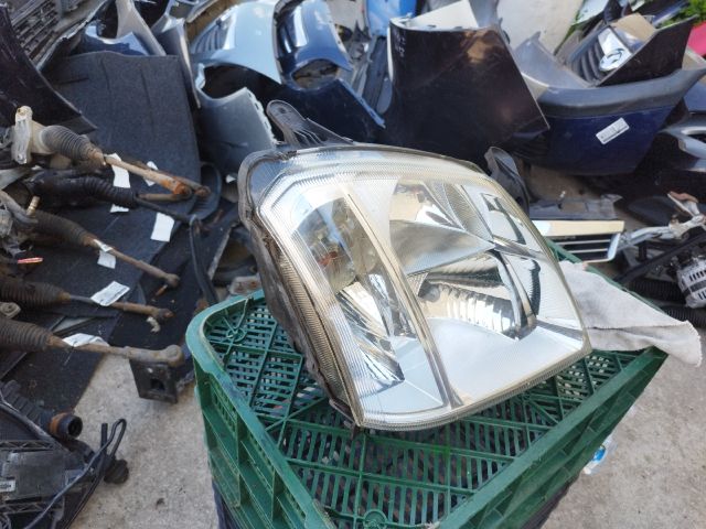 bontott OPEL MERIVA A Jobb Fényszóró