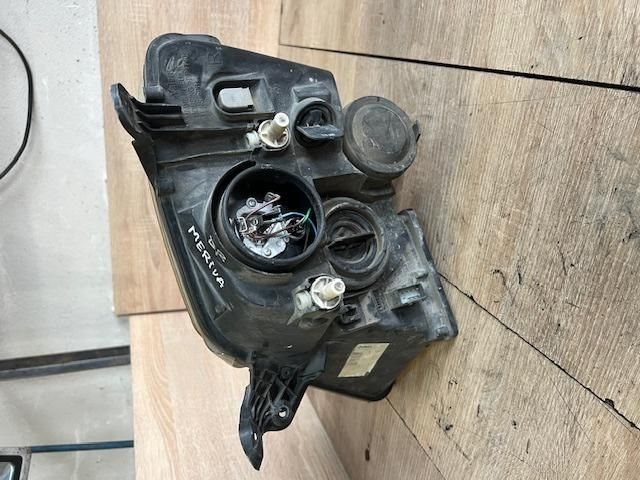 bontott OPEL MERIVA A Jobb Fényszóró