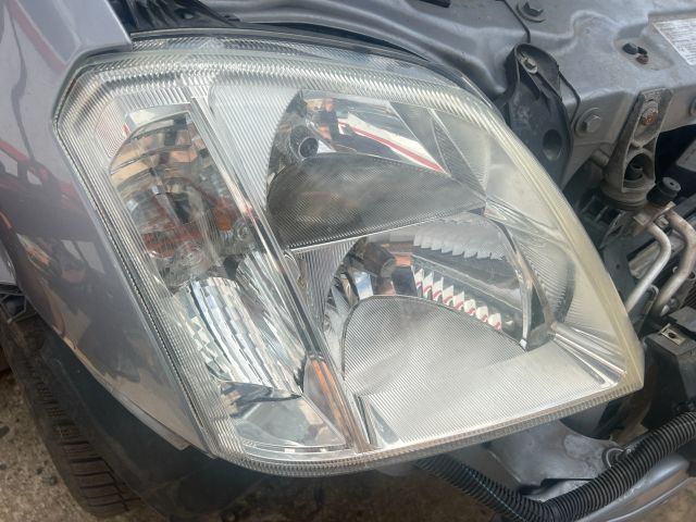 bontott OPEL MERIVA A Jobb Fényszóró