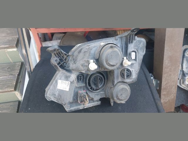 bontott OPEL MERIVA A Jobb Fényszóró