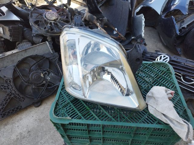 bontott OPEL MERIVA A Jobb Fényszóró