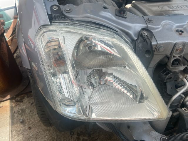 bontott OPEL MERIVA A Jobb Fényszóró