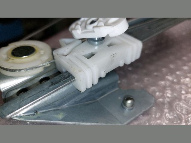 bontott OPEL MERIVA A Jobb hátsó Ablakemelő Szerkezet (Mechanikus)