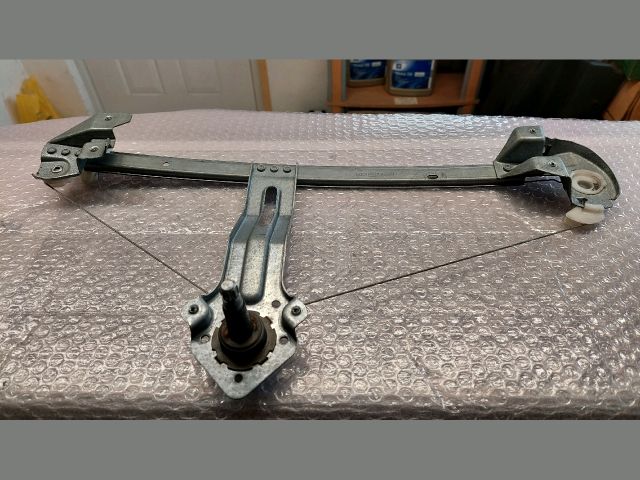 bontott OPEL MERIVA A Jobb hátsó Ablakemelő Szerkezet (Mechanikus)