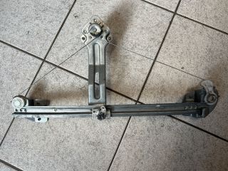 bontott OPEL MERIVA A Jobb hátsó Ablakemelő Szerkezet (Mechanikus)