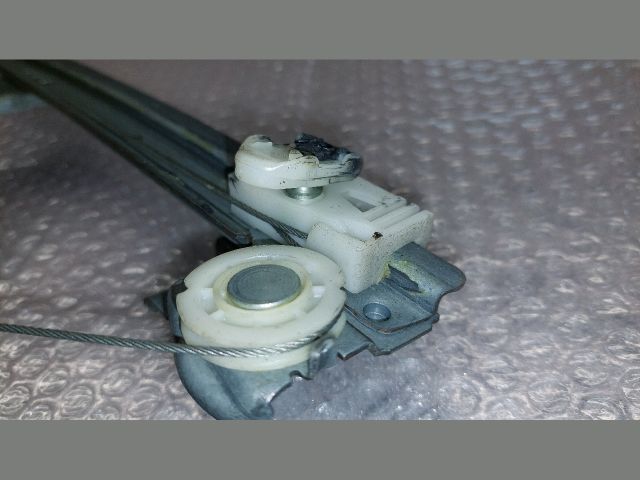 bontott OPEL MERIVA A Jobb hátsó Ablakemelő Szerkezet (Mechanikus)