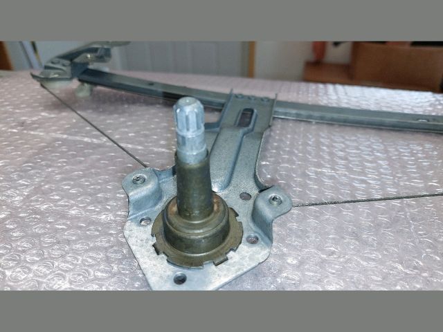 bontott OPEL MERIVA A Jobb hátsó Ablakemelő Szerkezet (Mechanikus)