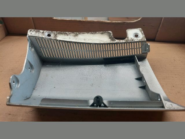 bontott OPEL MERIVA A Jobb Hátsó Lámpa Bajusz Díszléc