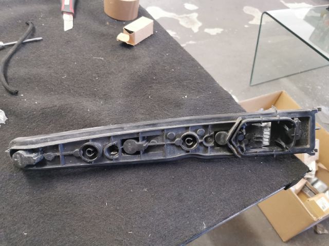 bontott OPEL MERIVA A Jobb Hátsó Lámpa Foglalat