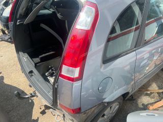 bontott OPEL MERIVA A Jobb Hátsó Lámpa