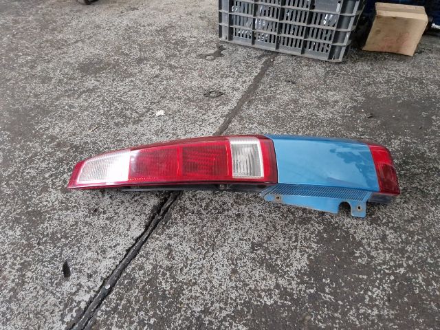 bontott OPEL MERIVA A Jobb Hátsó Lámpa