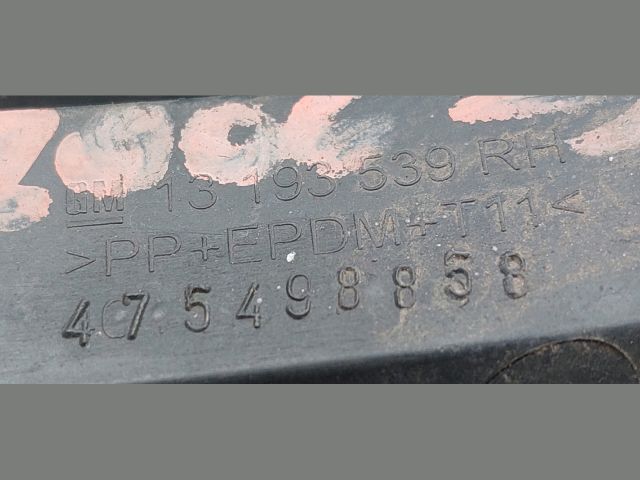 bontott OPEL MERIVA A Jobb Ködlámpa Rács