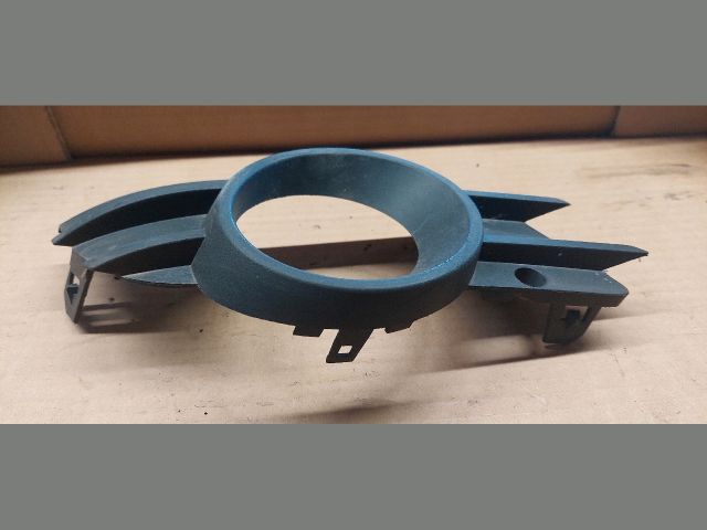 bontott OPEL MERIVA A Jobb Ködlámpa Rács