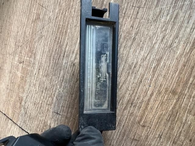 bontott OPEL MERIVA A Jobb Rendszámtábla Világítás