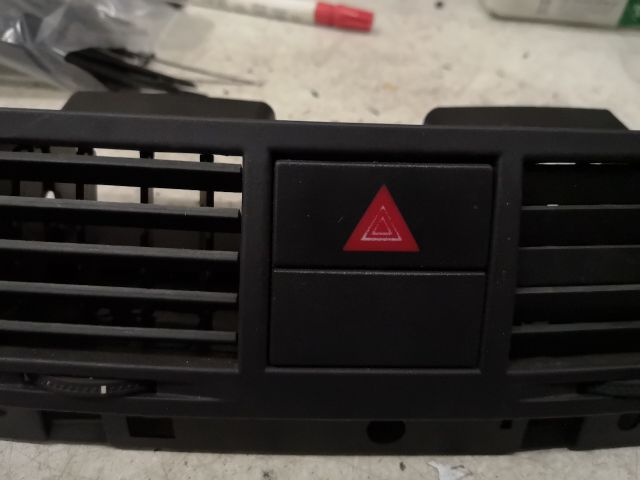 bontott OPEL MERIVA A Középső Szellőző