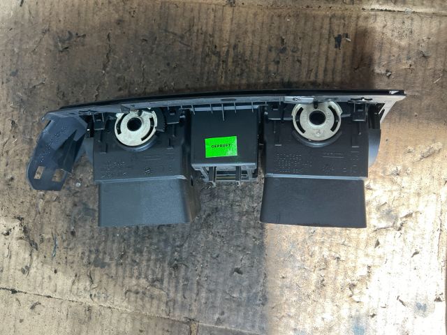 bontott OPEL MERIVA A Középső Szellőző