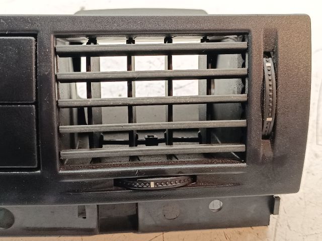 bontott OPEL MERIVA A Középső Szellőző