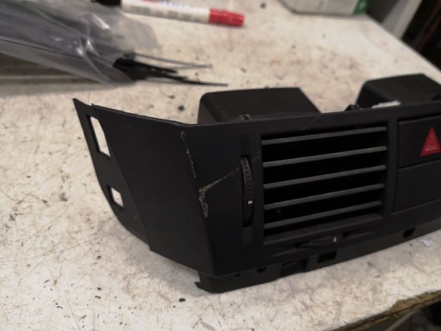 bontott OPEL MERIVA A Középső Szellőző