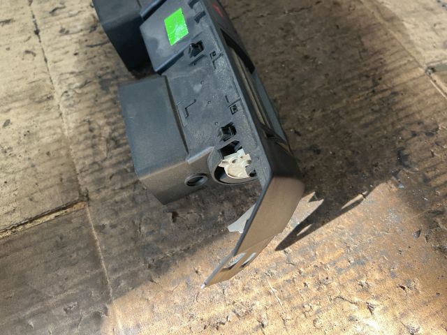 bontott OPEL MERIVA A Középső Szellőző