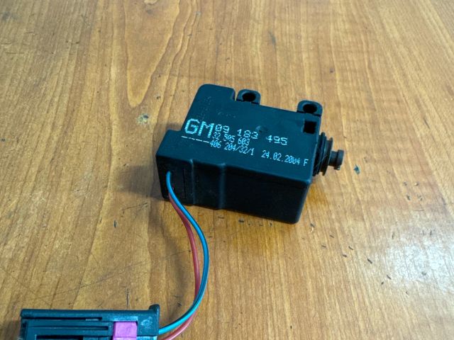 bontott OPEL MERIVA A Központizár Motor Csomagtérajtó