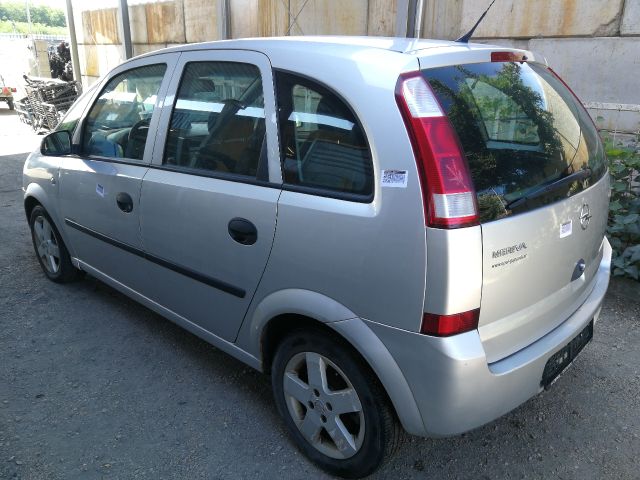 bontott OPEL MERIVA A Központizár Motor Tankajtó