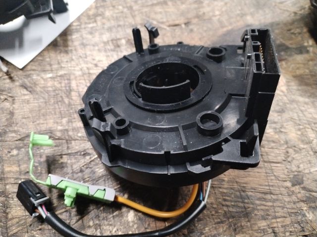 bontott OPEL MERIVA A Légzsák Átvezető Szalagkábel