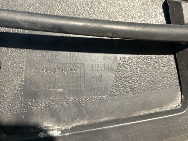 bontott OPEL MERIVA A Motorháztető Díszléc Hátsó