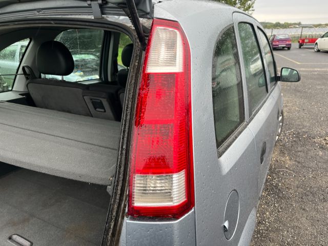 bontott OPEL MERIVA A Motorháztető Nyitó Kar / Gomb