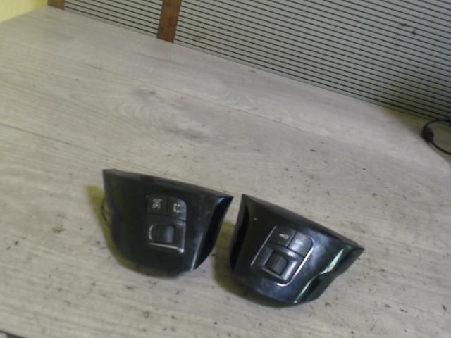 bontott OPEL MERIVA A Multikormány Kapcsoló Pár