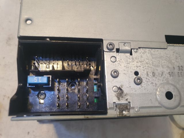 bontott OPEL MERIVA A Rádió / CD