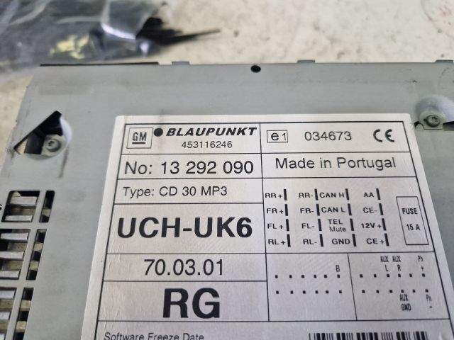 bontott OPEL MERIVA A Rádió / CD