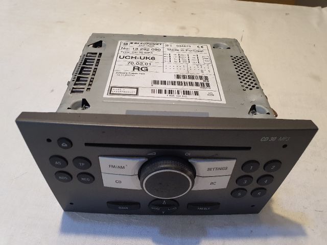 bontott OPEL MERIVA A Rádió / CD