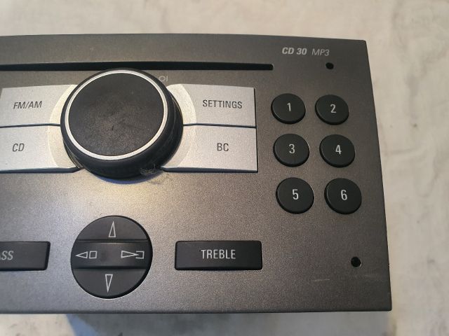 bontott OPEL MERIVA A Rádió / CD