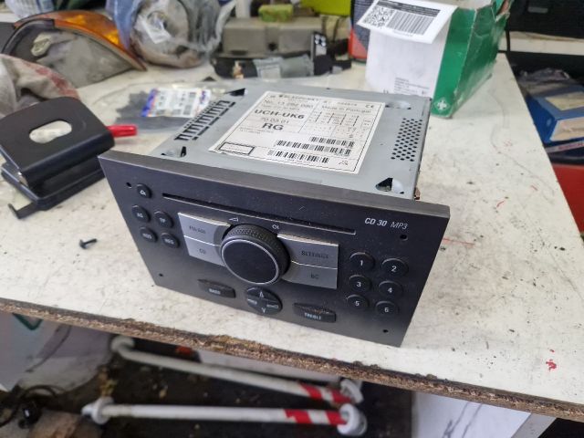 bontott OPEL MERIVA A Rádió / CD