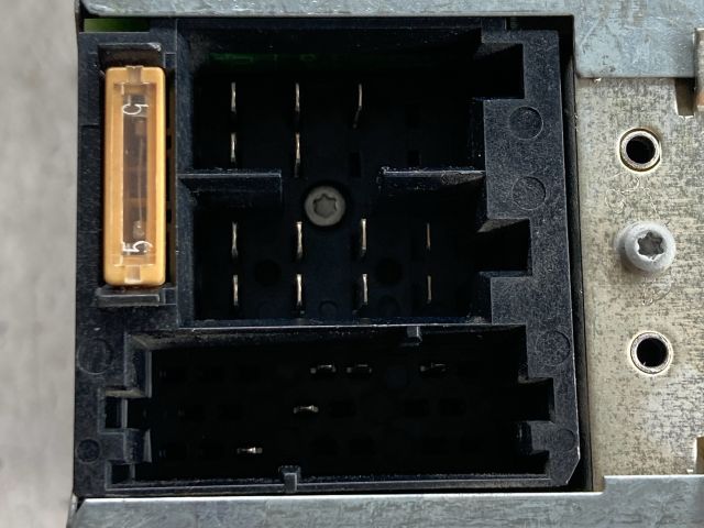 bontott OPEL MERIVA A Rádió / CD