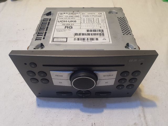 bontott OPEL MERIVA A Rádió / CD