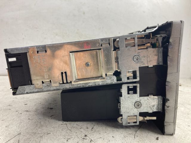 bontott OPEL MERIVA A Rádió / CD