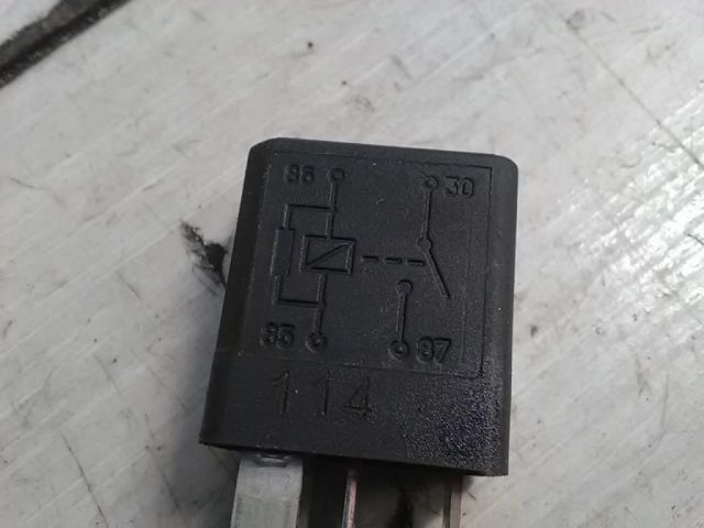 bontott OPEL MERIVA A Relé