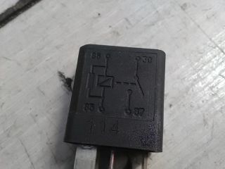 bontott OPEL MERIVA A Relé