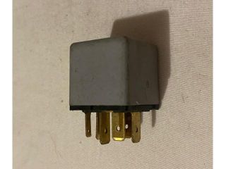 bontott OPEL MERIVA A Relé