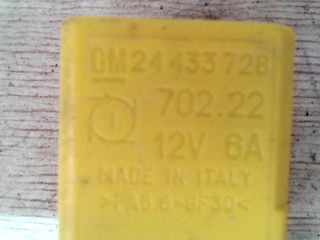 bontott OPEL MERIVA A Relé